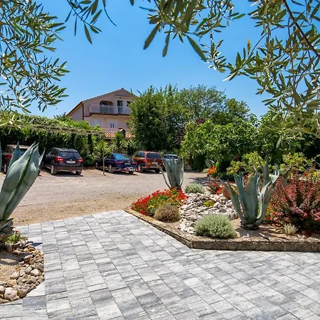 Marijana Couette-café Malinska