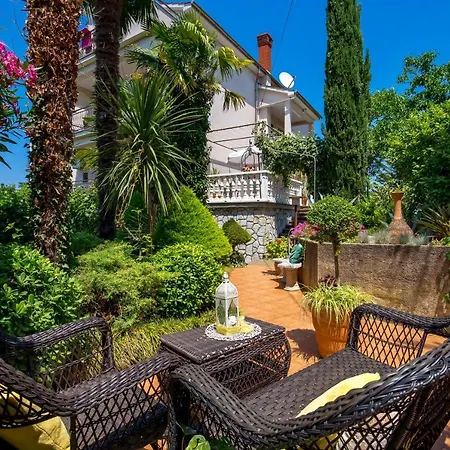 Couette-café Marijana 4*